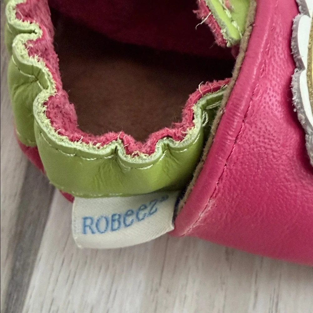 ROBEEZ Pink and Green Shoes with Flower Design size 0-6 months